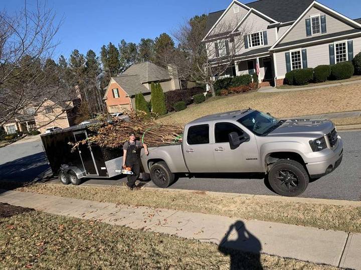 Leaf Removal & Cleanups in Dallas, GA