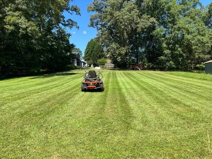 Lawn Care & Mowing in Dallas, GA
